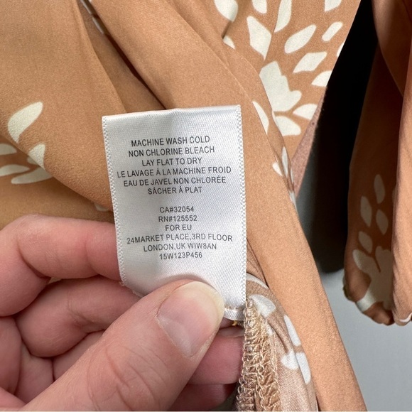 Anthropologie DOLAN ANTHRO Alvia Orange Mixed 1/2 Sleeve Top V Neck Floral - Picture 9 of 10